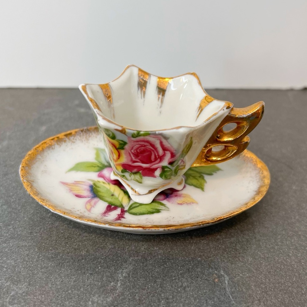 vintage Enesco star shaped miniature teacup, saucer likely from occupied Japan